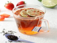 スタバ、ストロベリー食感が楽しいライム香る新ホットドリンク登場