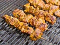 憧れるのはちょっと大人なBBQ。アウトドアで作りたい16のレシピ