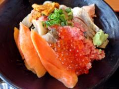 築地は海鮮だけじゃない！朝イチから行きたくなる極うま絶品グルメ4店