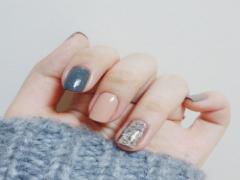 結局いつもここに戻るの。女性らしさに欠かせない20の“赤ネイル”