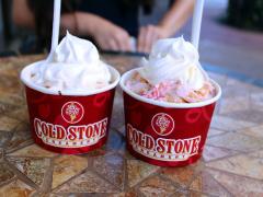 ソフトクリーム×わたあめ。フォトジェニックなコールドストーンの海老名SA限定アイス