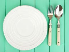 明日の朝ごはんは、起きてから1時間以内に食べましょう。