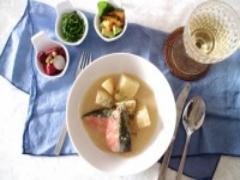 あったかシチューをリゾットにリメイク！ 1度で2度楽しめる節約レシピ