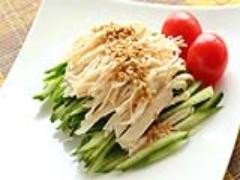 あの"鶏ムネ肉" がしっとり！ パサパサしない「ゆで鶏」の作り方と保存法