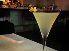 おしゃれな名古屋の人気バー♡リラックス感あふれる空間とお酒を楽しんで！