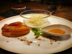 一度食べたらハマること間違いなし。その塩辛さがクセになる、燻製料理のお店5選