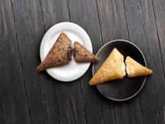 マック、今年は黒と白の2種！三角チョコパイが帰ってきた