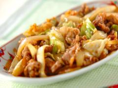 トロトロの半熟卵で美味しさ倍増！ 「豚キャベツピリ辛炒め」