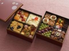 おせちをスイーツで!? お重に華やかなスイーツが詰まった「スイーツおせち」が発売