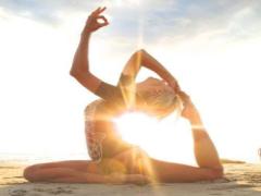 寒い日はおうちヨガ＆ストレッチ♡気軽に身体を動かして運動不足解消！