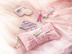 思わずパケ買いの可愛さを指先にも♡4種のポーチ別クリスマスコフレネイル