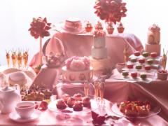 エレガントな苺スイーツがずらり！コンラッド東京で春の味覚を先取り