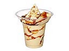 通常の2倍のプリン量！ミニストップからプリン好きのための『たっぷりプリンパフェ』年末