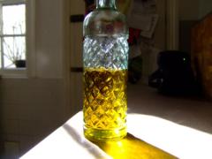 MCTオイルって何？食生活に取り入れて美味しくダイエット