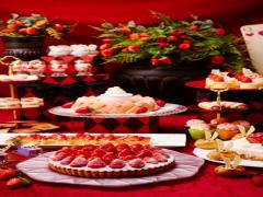 いちごたっぷりアリスのスイーツビュッフェ開催 甘い夢の世界を堪能