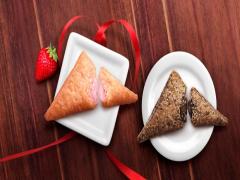 マック、三角チョコパイに“いちご味”が登場