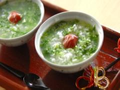 忙しい朝でも作れる！ ごはんで作る七草がゆ