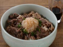 牛肉の旨味を引き立てる梨の甘味「焼き肉の梨のみぞれかけ丼」