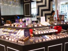 一流パティシエやNY発など、上質チョコが見つかる♡注目のスポット『ヒンカリンカ』のバレ