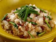 納豆に火を加えて別の味わいに「納豆とネギのチャーハン」