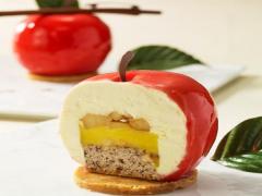 宝石のように輝く、リンゴをイメージしたケーキ