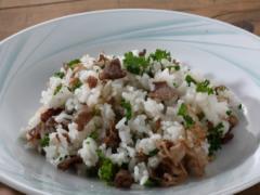 栄養評価満点の優等生・パセリを使った「牛肉とパセリのチャーハン」