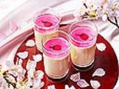 桜風味のピンクのソース＆塩漬け桜がトッピング♪ PABLO(パブロ)季節限定『とろけるチーズプ