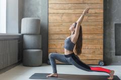 下半身太りに悩む方必見！むくみ解消＆引き締めポーズ2つ