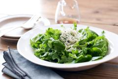 お肌も料理も褒められちゃう⁉簡単おしゃれなケールレシピ3選