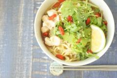 【10分レシピ】インスタント麺をエスニックヌードルにヘルシーアレンジ！