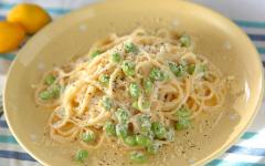 このおいしさはオトナだけの秘密！ タラコレモンパスタ