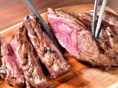 濃厚な「幻のハラミ」がたまらない！和食・イタリアン出身シェフの技術が活きる、話題の