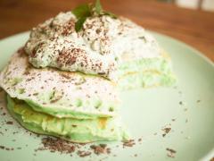 チョコミン党注目「シナモンズ」の“チョコミントパンケーキ”にハマる人続出中！