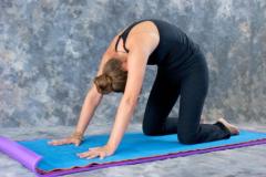 秋バテを解消！自律神経を整えるヨガポーズ