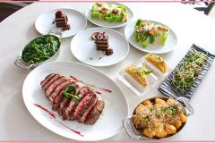 これだけ食べて1人$100！「ストリップステーキ」の豪華なコースディナー