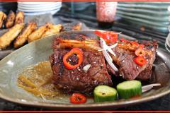 モダン炉端焼き「BAKU」がインターナショナル・マーケット・プレイスにオープン