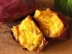 【知らなかった！】サツマイモは◯◯で焼くと超甘くなる！ 家で「焼き芋」を作るときに押