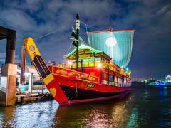 今までの屋形船は何だったのか!? 船上で豪快「築地マグロ」を食べ尽くす、大江戸「クルー