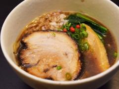 麺のウマさに舌鼓！ 傑作の手打ち麺を「懐石」スタイルで堪能しよう。名店が待望の復活