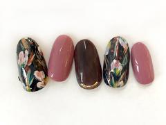 女っぷり倍増ネイルは…秋色×フラワー柄で大人フェミニンに【365日ネイル】 |