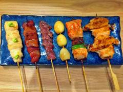 名店のDNAを継ぐ「焼鳥コース1,600円」という神コスパの焼鳥屋が誕生、ファン続出！