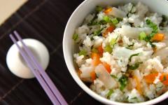 子どもにも好評！ だしの旨みが染み込んだ「大根ご飯」