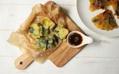 苦手な青菜もパクパク食べられる！ 栄養たっぷり「簡単じゃがいもチヂミ」