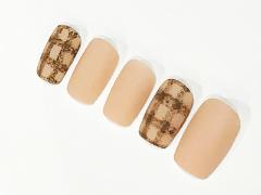 冬ニットの手元に…ブラウンチェック柄のマットネイルで差を【365日ネイル】 |