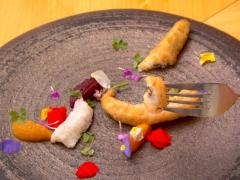 コンセプトはフレンチ方程式。『カンテサンス』出身シェフが絶妙の状態・温度・調理法で