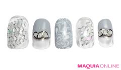 グレーでシックに、洗練された大人の「レースネイル」 | lMAQUIA