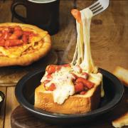 ソルビン、韓国で話題のランチメニュー“いちご”と“トッポギ”のトーストが日本初登場