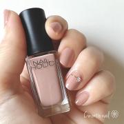 色気もキレイも両方ゲット♡ベージュとブラウンで楽しむ冬ネイル