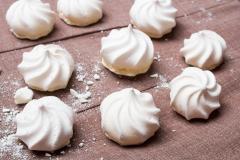 天使の贈り物♡メレンゲ焼き菓子がほおっておけない可愛さ！