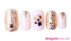 ラメの魔法で、ロゼのような華やか「ゴージャスラメ」ネイル | lMAQUIA